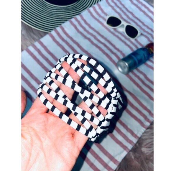 Hollister Swim Bikini Bottom Bottoms - Picture 8 of 16